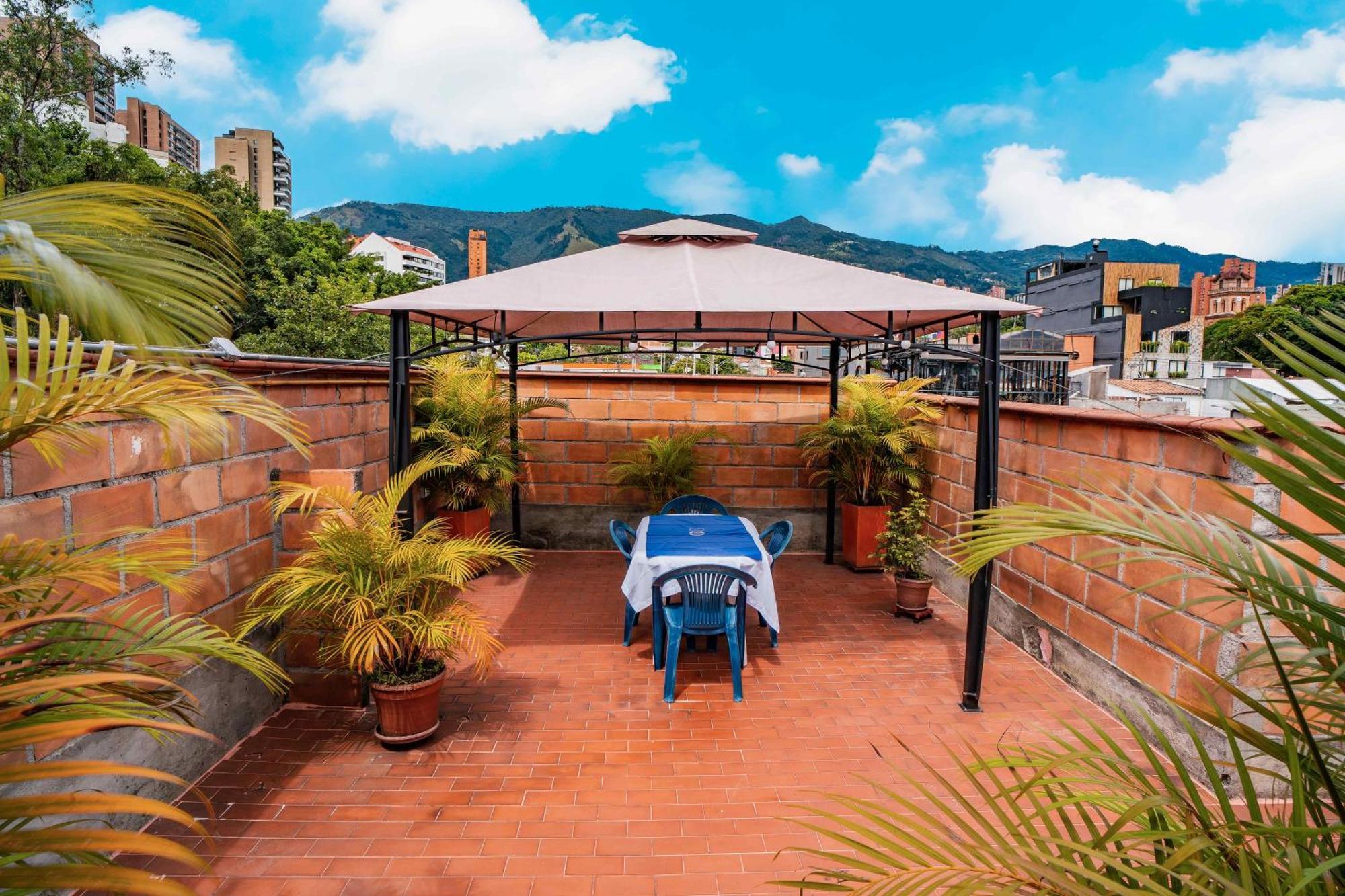 Hotel Casa 10 Medellin Exterior photo